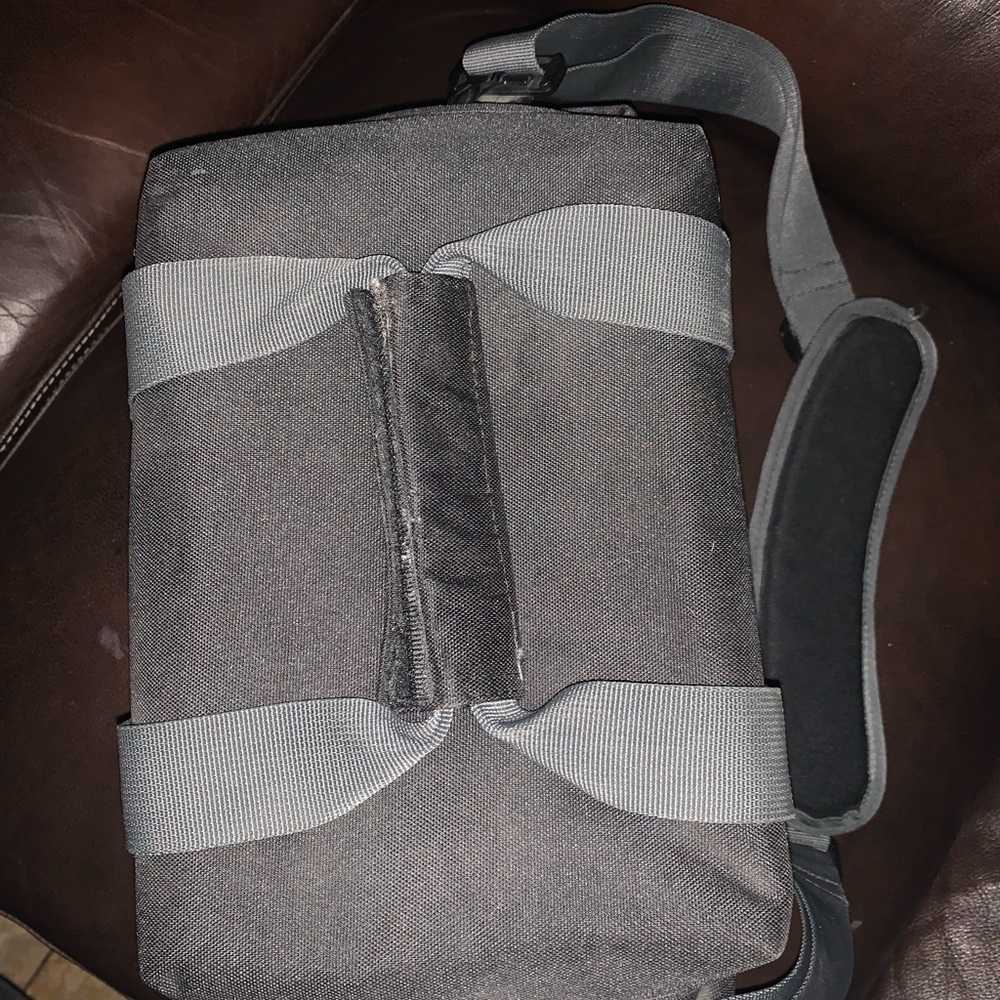 Cannon Camera Gadget Bag - Picture 4 of 5